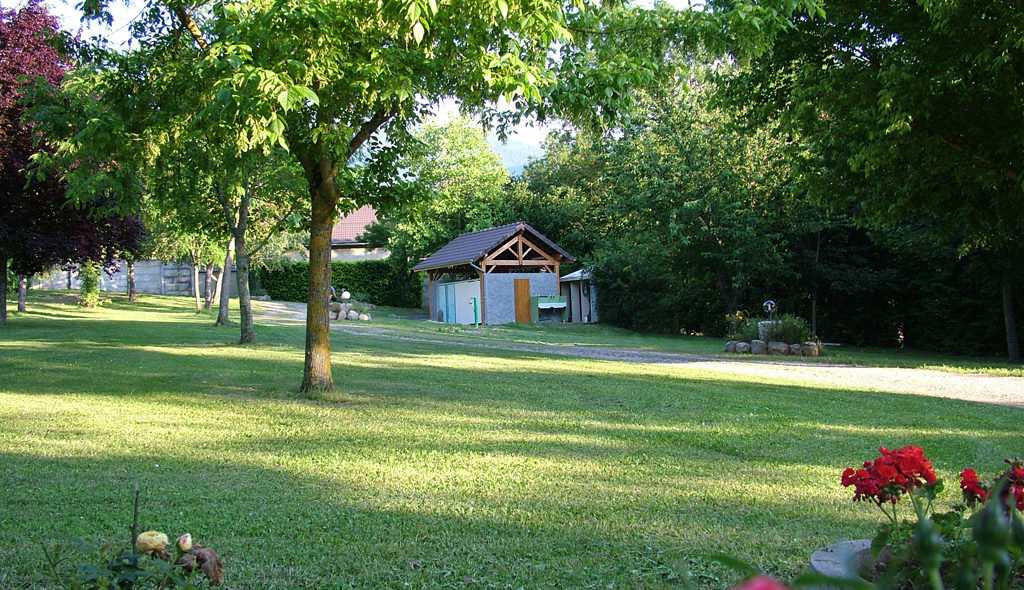 Camping La Vallée de Beille de face