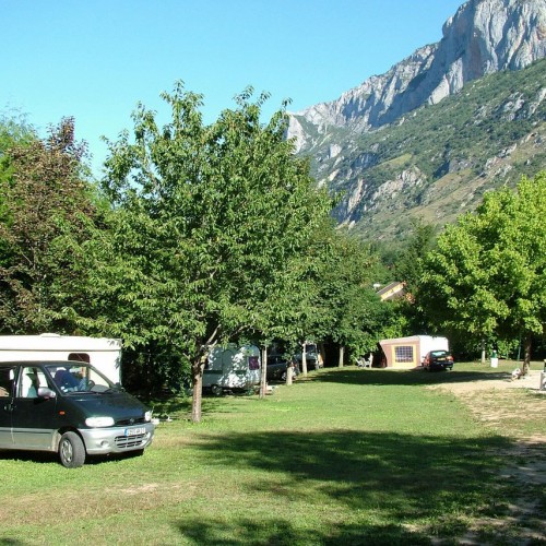 Emplacements libres camping vallée de beille